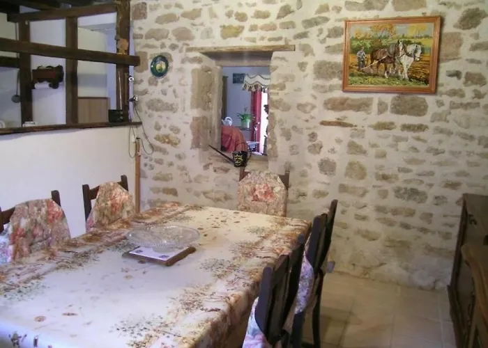 Gite Campagne Et Clim - 4 Pers. - Fr-1-489-84 * Saint-Bonnet-Tronçais